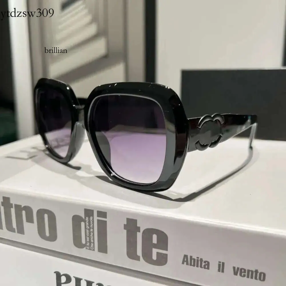 occhiali da sole da uomo CH8355 Occhiali da sole da uomo Designer Summer Shades Occhiali da vista polarizzati Big Frame Nero Vintage Oversize Occhiali da sole da donna Uomo