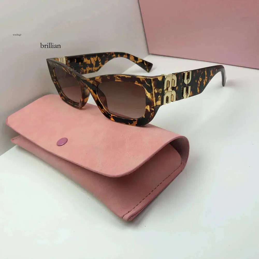 miui lunettes de soleil Miumius dames femmes lunettes ovales vente chaude propriété jambes en métal M lunettes de soleil design femmes Woen Sun Frame