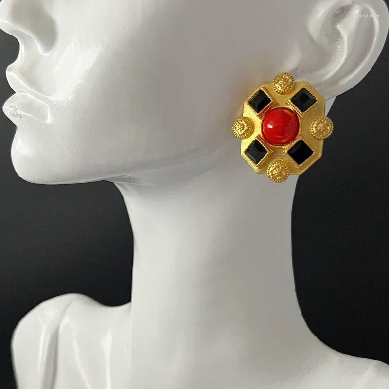 Boucles d'oreilles pendantes Style Vintage, Clip d'oreille polygonal rouge moyen ancien haut de gamme croix noire sans trous