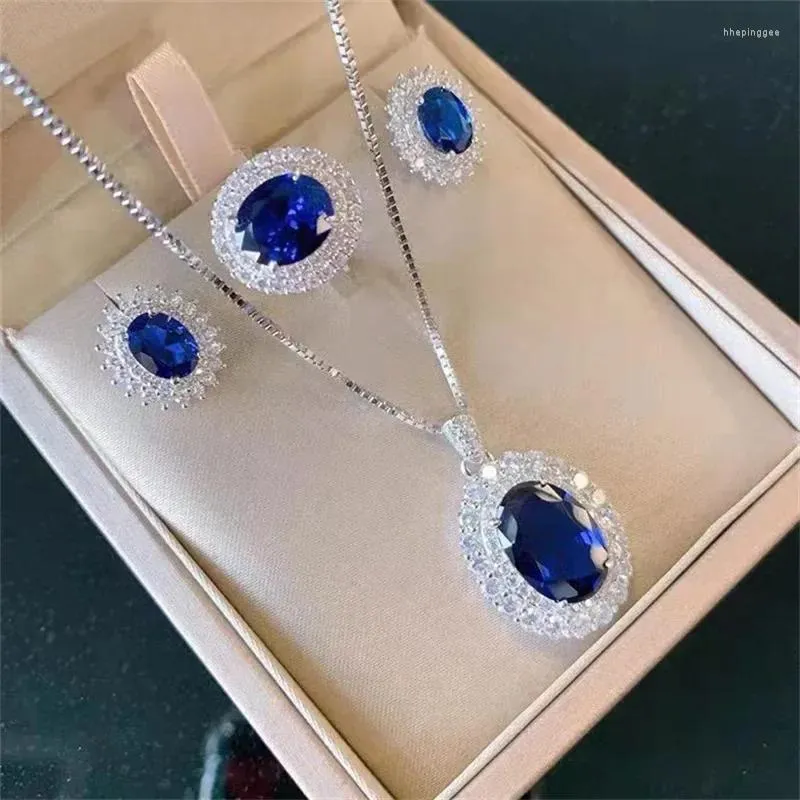 Collana di orecchini set di lusso eleganti orecchini/anelli/collane con zirconi blu blu in tre pezzi per accessori di gioielli per la cena di anniversario