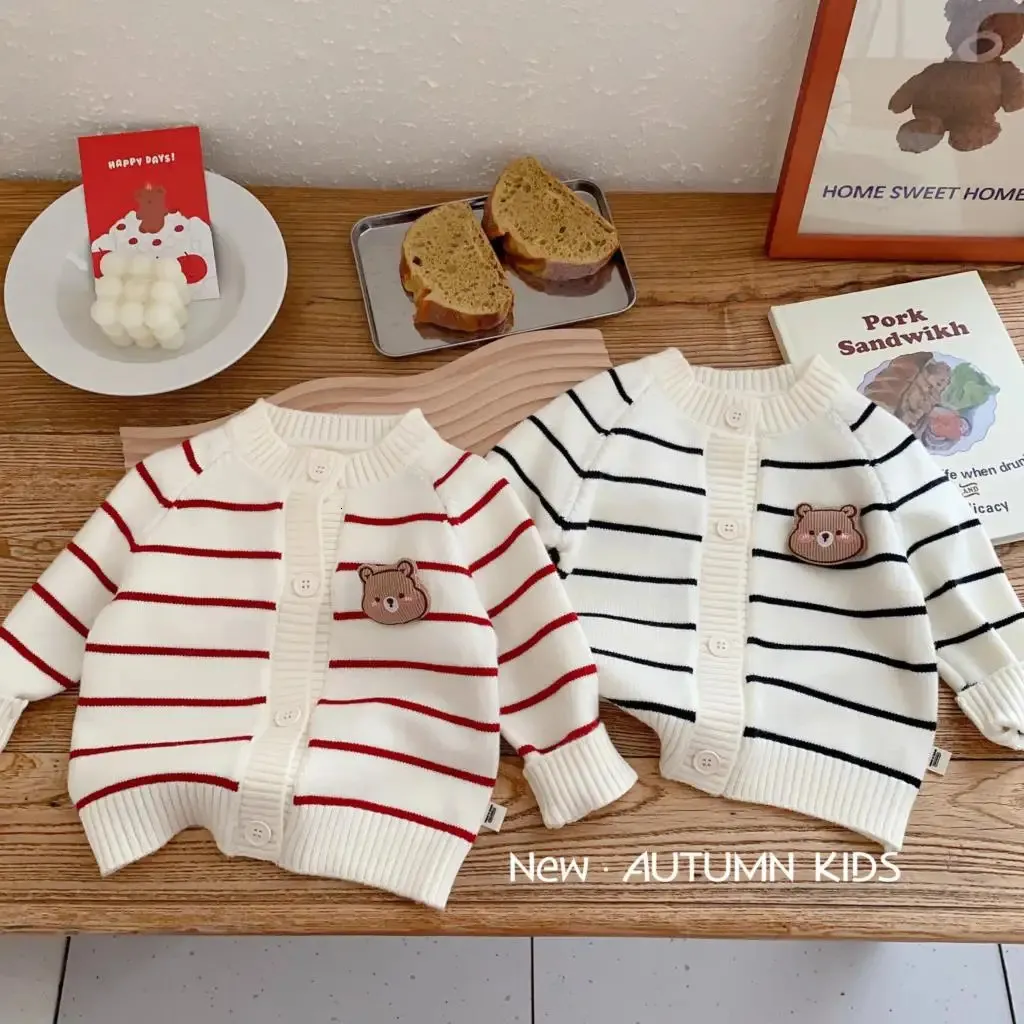 Printemps automne coréen 2024 bébé garçons tricots rayure mode confort polyvalent infantile pull ample décontracté enfant Cardigan 240124