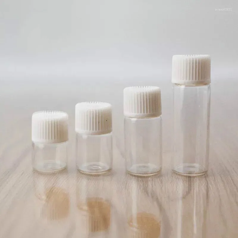 ボトル20pcs 1ml 2ml 3ml 4ml 5ml透明ミニガラスエッセンシャルオイル試薬補充可能なサンプルボトルバイアルジャーと白いキャップ