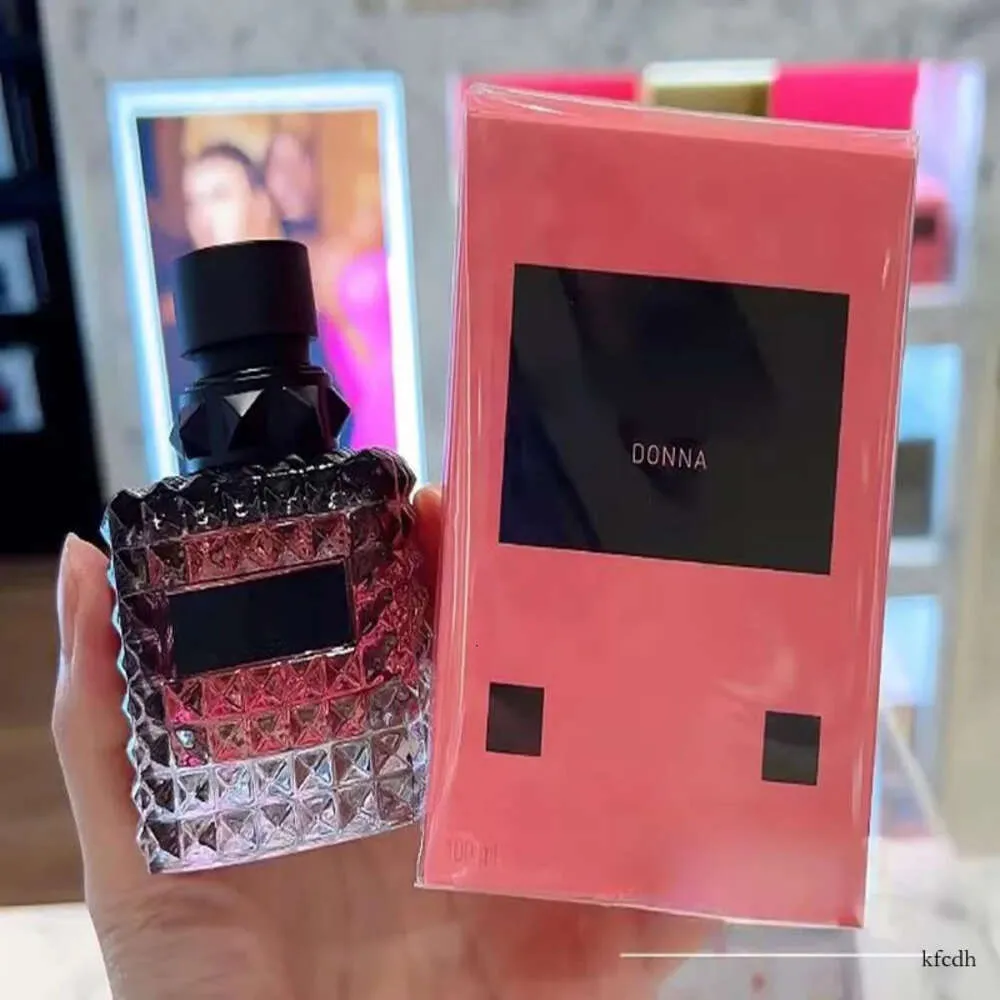 香水(男性用) VALENTINO DONNA BORNINROMA INTENSE100ml Valentino Donna Born In Roma Intense - 100ml Eau De Parfum Spray