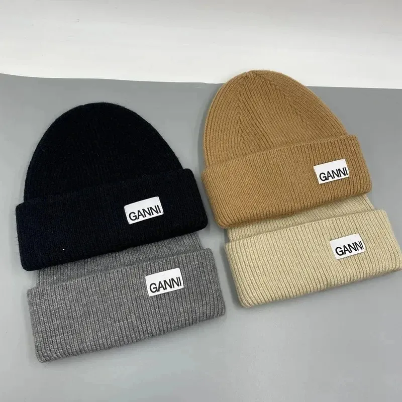 Solid Knitted Beanies Caps For Women Warm Female Letter Cloth Thick Knitted Hats Autumn Winter Outdoor Sport Warm Cap 240122