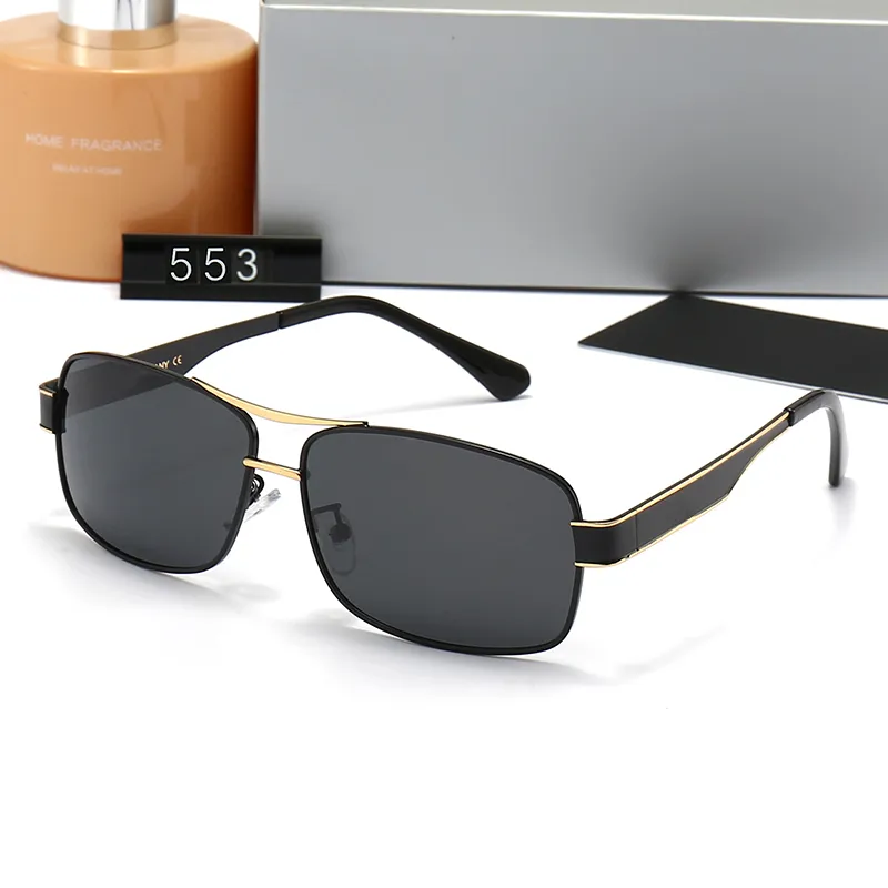 Versage Sunglass Luxury Sunglasses Lunettes 9 Colorsオプションの小さなフレームクラシックレトロミラー透明ゴーグルレディースデザイナーサングラスfdhdfhr