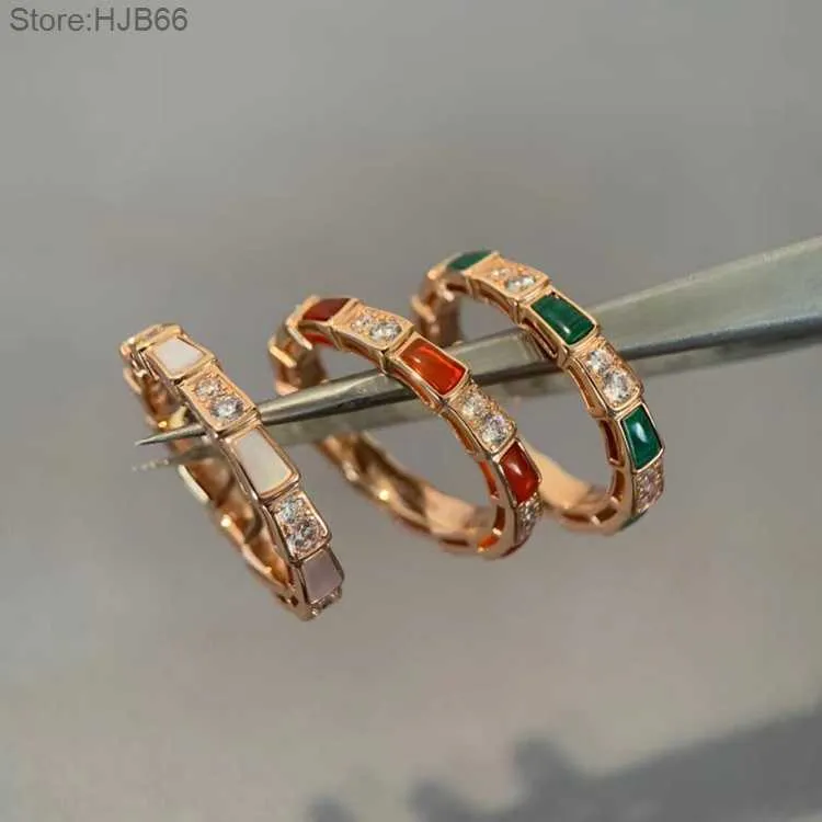 M2hy Luxe sieradenbandringen v High Jewelry Snake Bone Cnc Witte Fritillaria Narrow Edition 18k roségouden set met diamanten en pauwstenen ring 9gyj