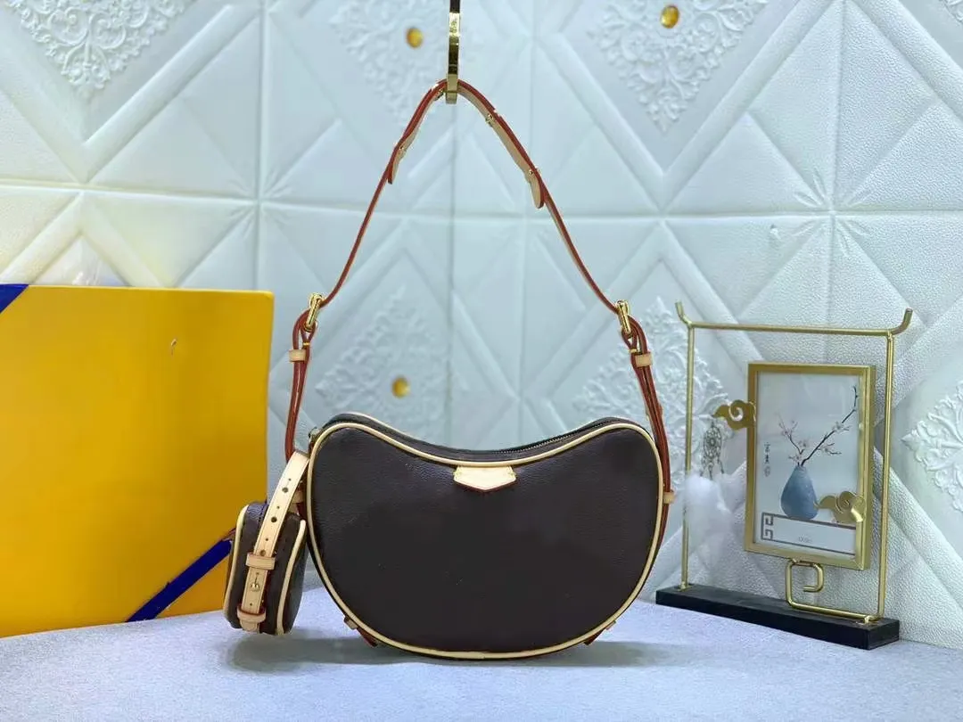 Designer Handväska 10a Mirror Quality Cowhide Half Moon Bag Hög kvalitet 2-i-1 denim Pea Bag Loop Shoulder Bag Croissant Designer Kvinnors hjärtformad handväska