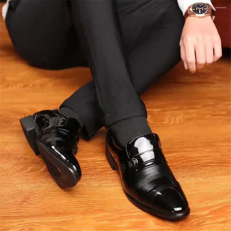 Klädskor häl nummer 39 kinesiska sneakers eleganta mäns 2024 sportkändis visar tenni leverantörer avancerade