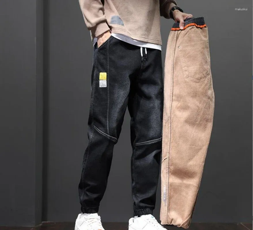 Jeans da uomo 2024 Uomo Inverno Aggiungi pantaloni di lana addensati Pantaloni di jeans da uomo slim vintage blu hip-hop streetwear di alta qualità