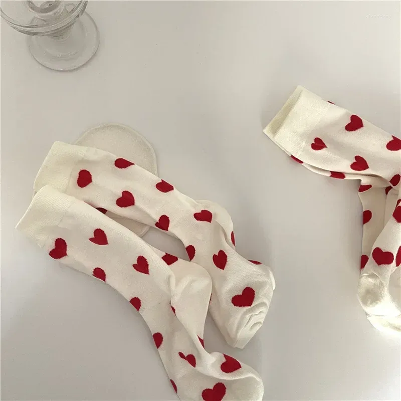Chaussettes drôles en coton pour hommes et femmes, motif cœur rouge, chaussettes d'équipage, marée de rue, cadeau pour mari, nouveauté mignonne et géniale
