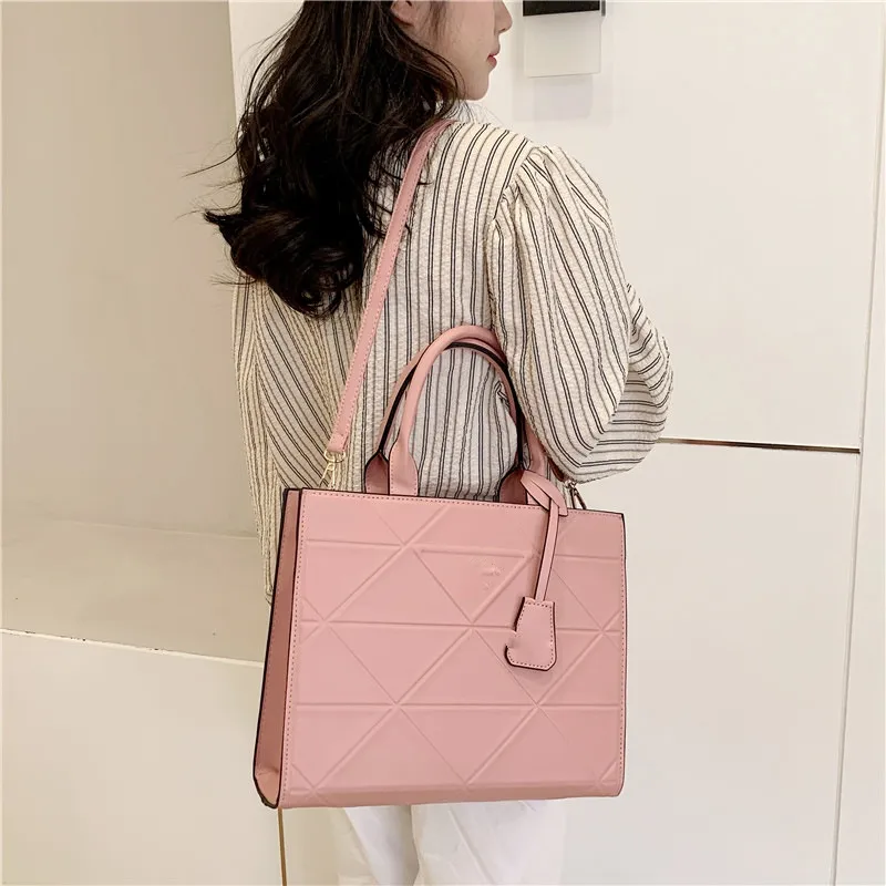 2024 Fashion Classical Luxury Tote Bag Log Premium Premium Beauty Presh Diagonal Bag Designer Fashion Premium Leather Counter Bage Women's P7