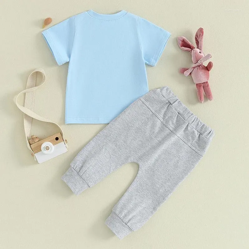 Giyim Setleri Toddler Boys Pants Set 2 PCS Paskalya Kıyafetleri Mektup Baskı Kısa Kollu Gömlek Top Jogger Takım