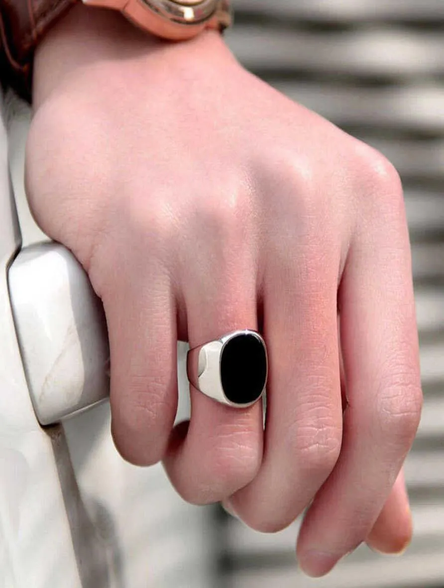 Pierścienie designerskie luksusowe pierścień miłosnych mężczyzn vintage emalia punk klasyczny czarny kroplówka imitacja kamieni Male4139705