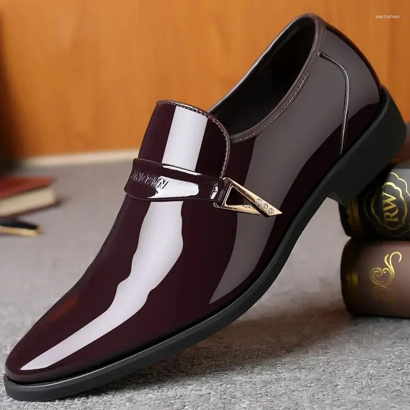 Dress Shoes Męska skórzana Paten Oxford dla mężczyzn Slip na jasne, Business Casual Footwear Man Man