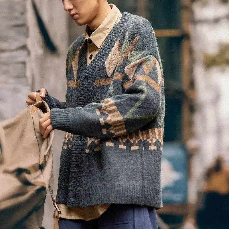 Stickade tröjor för män grafiska man kläder japanska retro kappa cardigan jacka v hals argyle plus size cotton vinter x s 240125