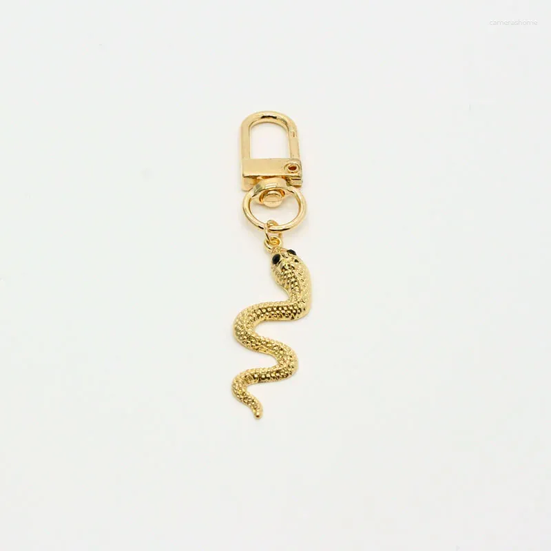 Porte-clés 1PC Punk Golden Snake Porte-clés pour hommes Femmes Cadeaux Vintage Charme Froid Simple Strass Animal Sac Voiture