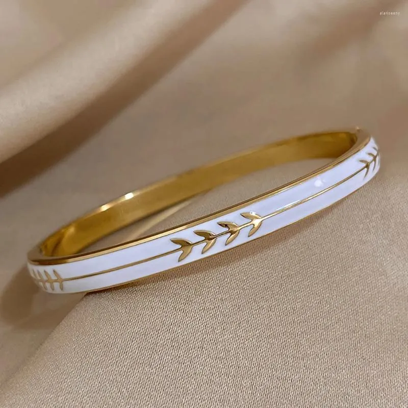 Bangle Aensoa Stylowa biała emalia strzałka Tekstura metalowe bransoletki ze stali nierdzewnej Banles Urok 18k Gold Trend 2024 Biżuteria