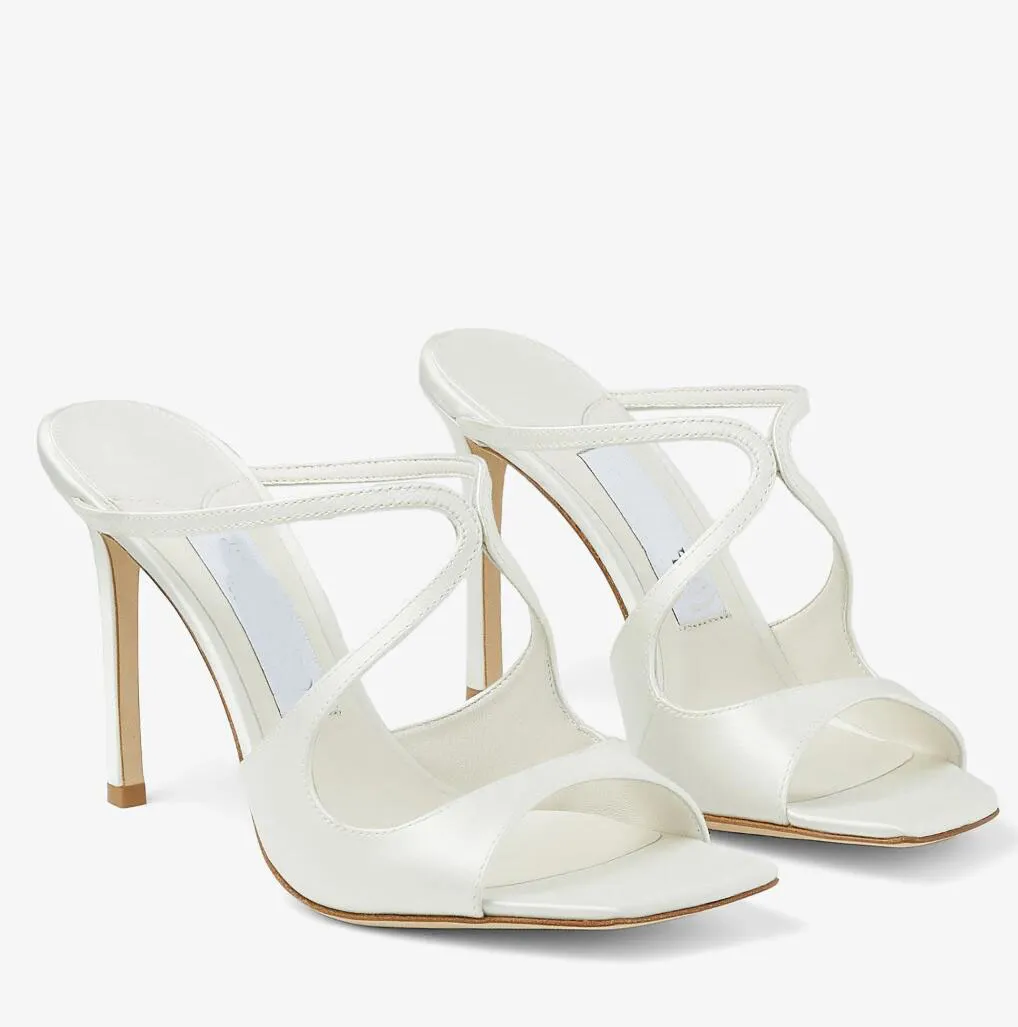 Nowe letnie luksusowe kobiety sandały anyżowe buty Buty Białe czarny krzyż Mule Slip na pantoflu Patent skórzany dama na wysokim obcasie EU35-43 z pudełkiem