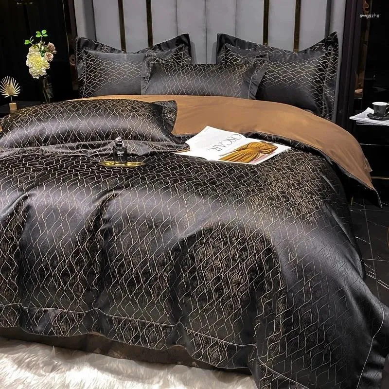 寝具セットベッドリネンラグジュアリーハイエンドブラックジャキュードピュアコットン布団カバー季節の4ピースのビンテージスタイルの寝具。