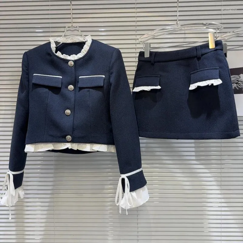 작업 드레스 Prepomp 2024 Spring Ruffled Collar Blazer Short Jacket Mini Skirt Two Piece Set Women Outfits GP285