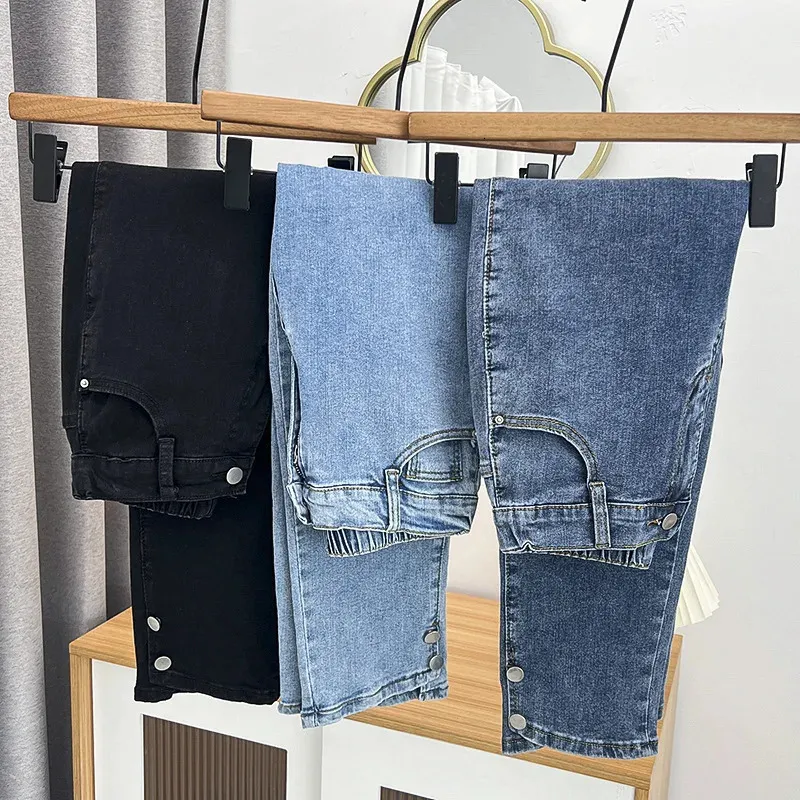 Primavera Autunno Abbigliamento Donna Jeans a tubo di scarico Taglie forti Breve denim di cotone Gamba con apertura Bottoni Pantaloni dritti elasticizzati a vita alta 240202