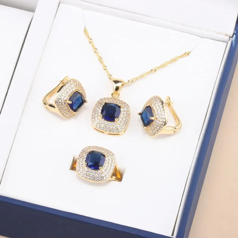 Conjunto de joyería italiana chapada en oro de 18 quilates para mujer, circonita azul, diseño clásico, colgante cuadrado, collar, pendiente, anillo ajustable 240130