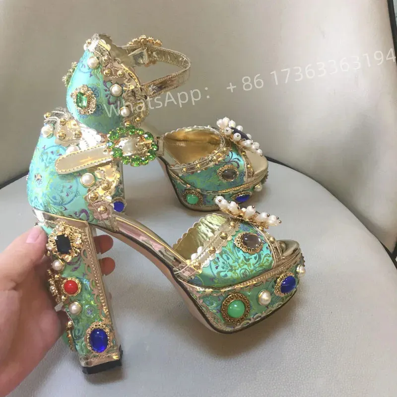 Patch Peep Stop Super High Obcing Platforma One-Line Blucle Pasp Pearl Rhinestone Cutout Chunky Heel Sandals Retro Baroque Pumps 240129