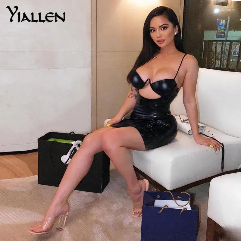 Robes décontractées Yiallen Summer PU Skin Femmes Robe Sexy Bodycon Party Hollow Out Dos nu Festival élégant Black Club Streetwear