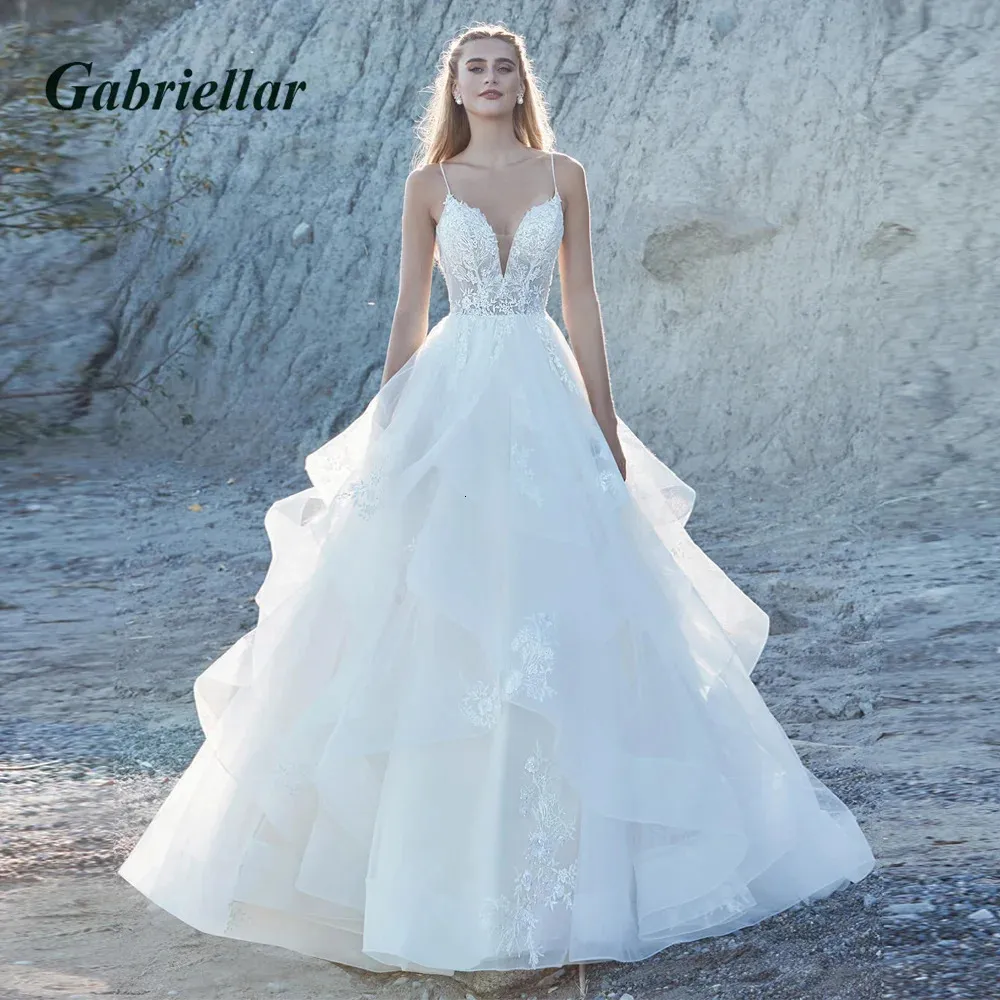 Gabriellar Delicados tirantes finos con volantes Vestidos de novia Apliques con cuello en V Vestidos de novia de una línea Abito Da Sposa Hecho por el cliente 240126