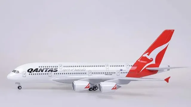 1/200 Scale A380 Model Airplane - 36.5cm QANTAS Diecast Plane with
