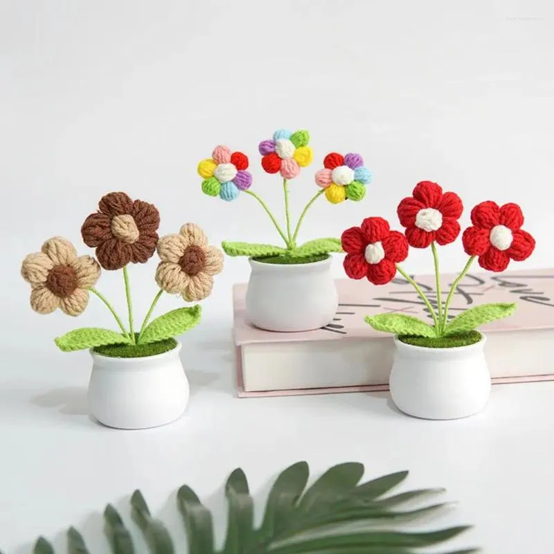 Dekorativa blommor lätta krukväxter handgjorda virkade små blomma växter realistiska garn hemprydnad för elegant
