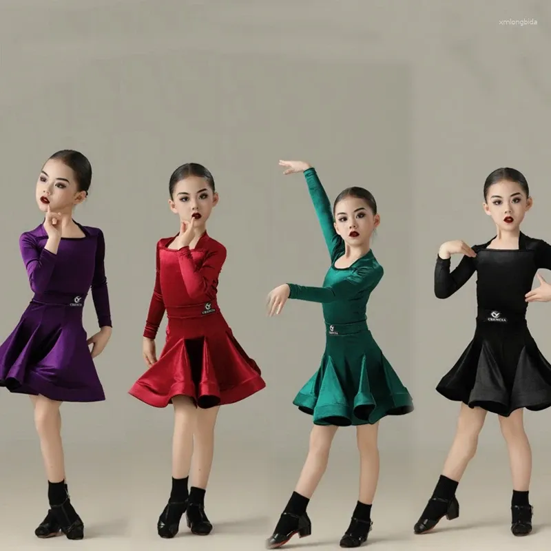 مرحلة ارتداء 4 ألوان الوطنية القياسية في قاعة الرقص فساتين الفتيات اللاتينية الأداء الفستان سامبا ملابس DWY9648