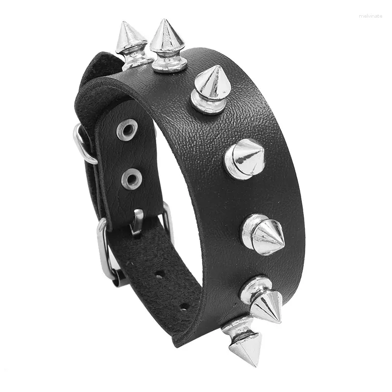 Länkarmband 2024 PU LÄDER STÖDDE NED RIVET JABLAND PUNK Justerbar goth manschett Gothic Buckle Wristband för män Kvinnor