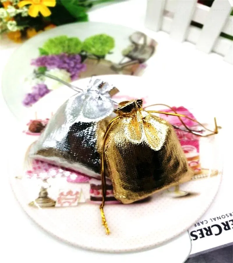 Bolsas de jóias 50 pçs/lote tamanho grande ajustável cordão embalagem prata/ouro cor brilhante folha metálica organza saco sacos de presente de casamento