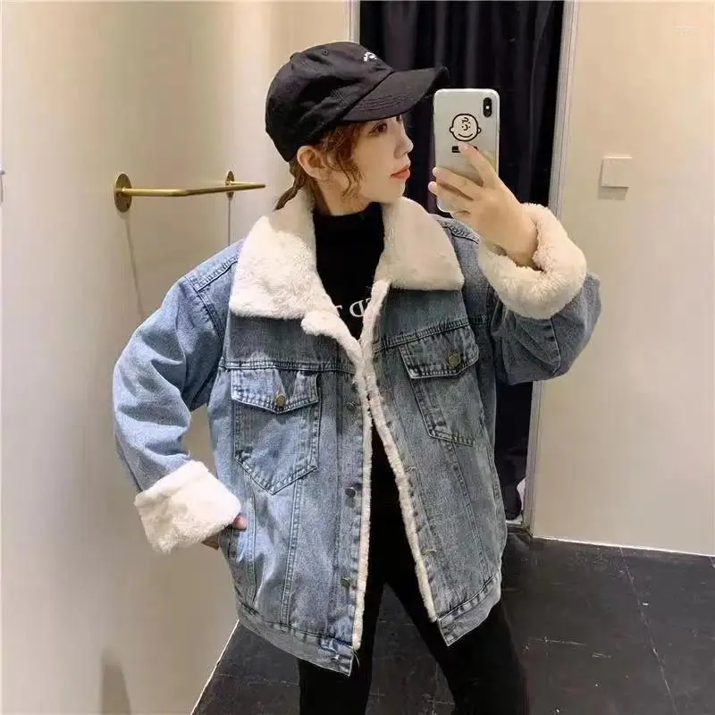 Kvinnors dike rockar vinter kvinnor denim varm päls krage jacka skarvad lapel enkelbröst vintage plysch cowboys parkas jean kvinna