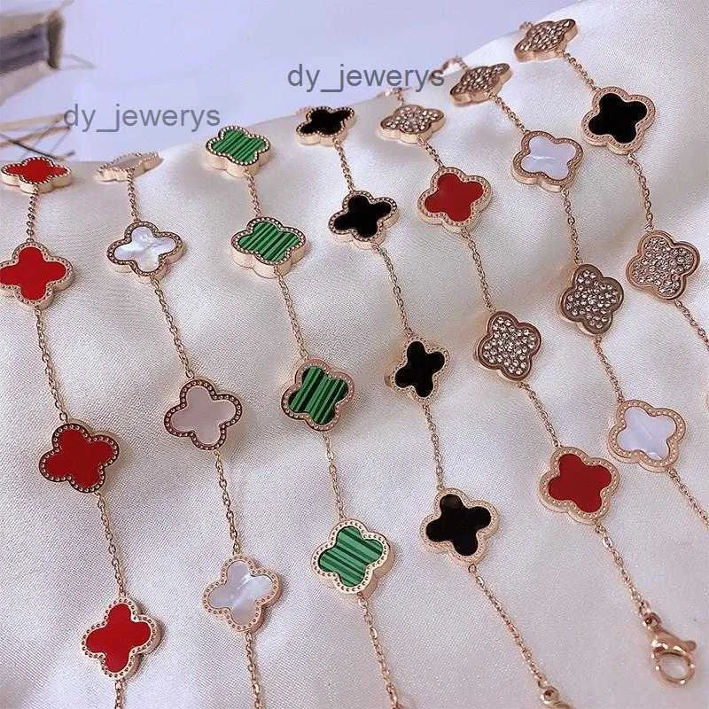 Quatre Van Clover Bracelet Designer Feuille Bijoux 4 Cleef Femmes Charme Bracelet Coréen Internet Célébrité 18k Or Rose Femmes Ins Lumière Luxe Niche Design Couleur