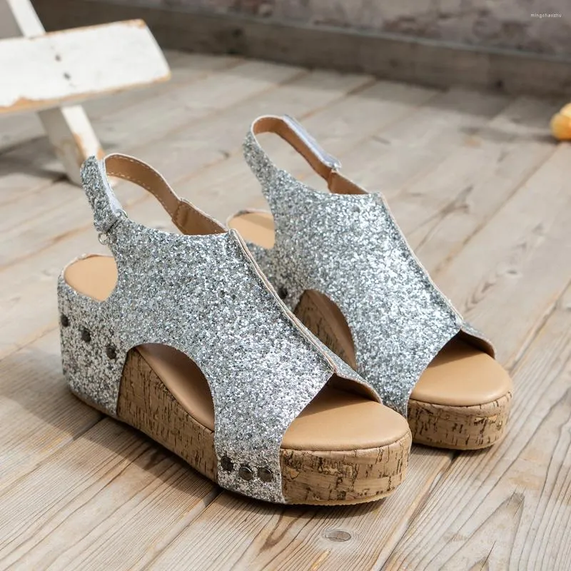 Sandaler Guld Silver Glitter Chunky Platform Women Summer Peep Toe kilar Kvinna Retro Back Strap Shoes Big Size