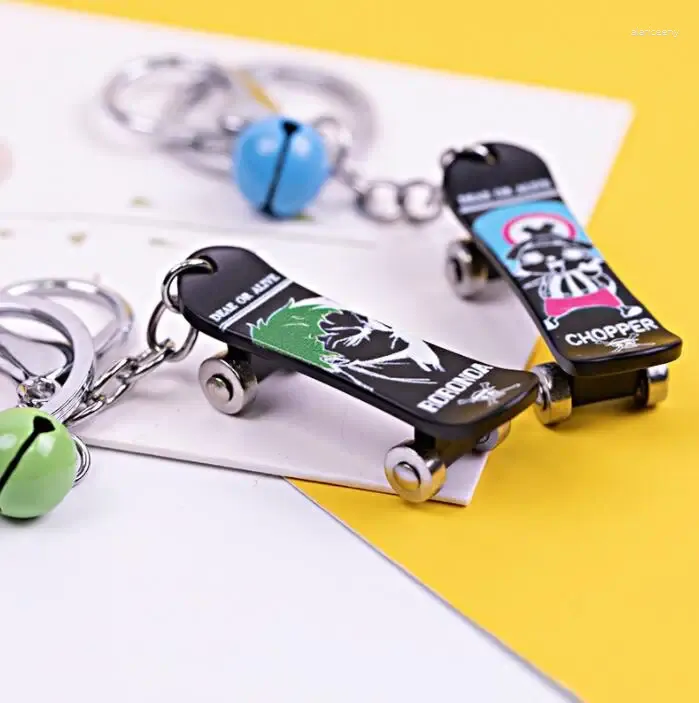 Keychains Scooter Keychain Key Ring Charms Finger Skateboard Decompress Toy Gift Holder Accessories