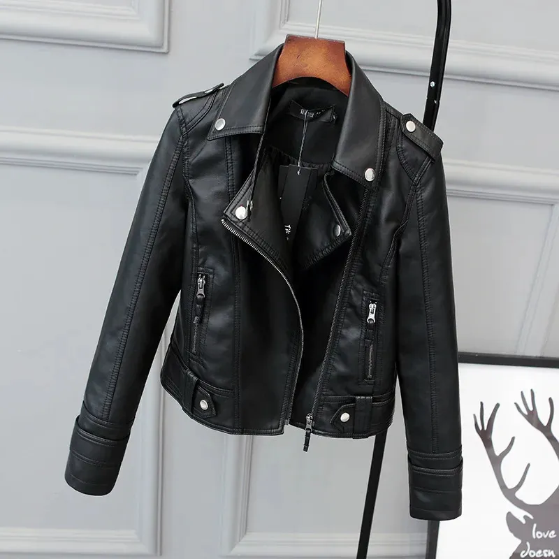 Korean Version of Slim PU Leather Jacket Women's Spring / Autumn Winter Motorcycle Leather Short Coat 240125