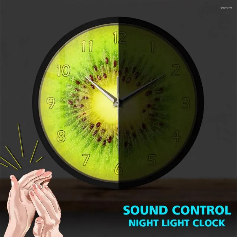 Väggklockor sommarfrukt kiwi led belysning titta på färsk skiva ljud aktiverad rund klocka actinidia bär kök timepiece