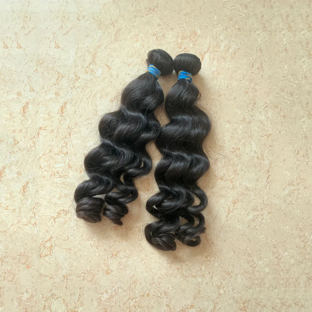 Extensões de cabelo encaracolado solto de cabelo cru de 12 a 22 polegadas disponíveis
