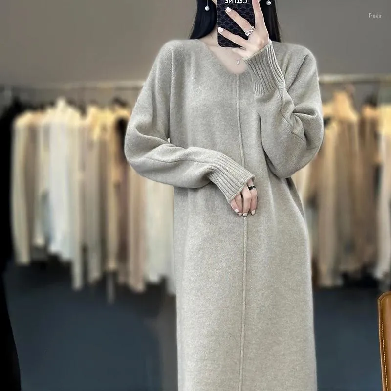 Casual Dresses Pure Cashmere Knitted Dress Women's Loose V-neck Mid-Length Over The Knee Sweater Base Skirt