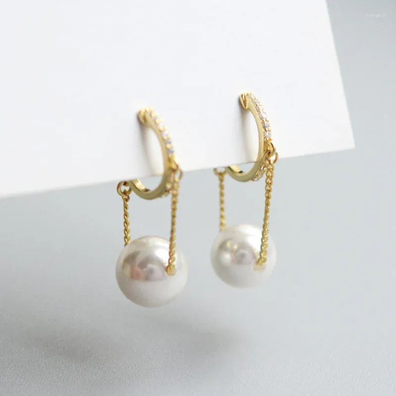 Kolczyki Dangle Modna modna metalowa modna okrągła kobiety Pearl Pearl Ear Bu klamra luksus elegancka elegancka biżuteria żeńska