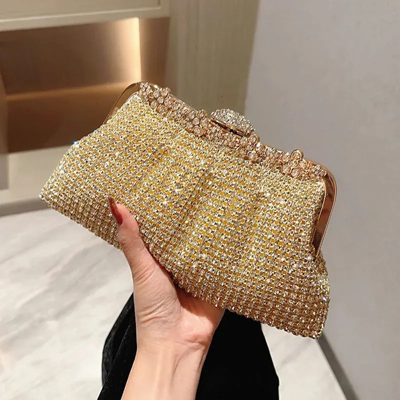 Bling Rhinestone Evening Bag Luxury Dress Clutch Wedding Bride Hand Bag Shiny Designer Party Pleated Dinner Long Purse XA764H 240126