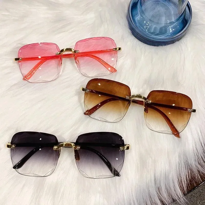 Sunglasses Oversized Rimless Women Famous Design Sexy Square Big Sun Glasses For Female UV400 Mens