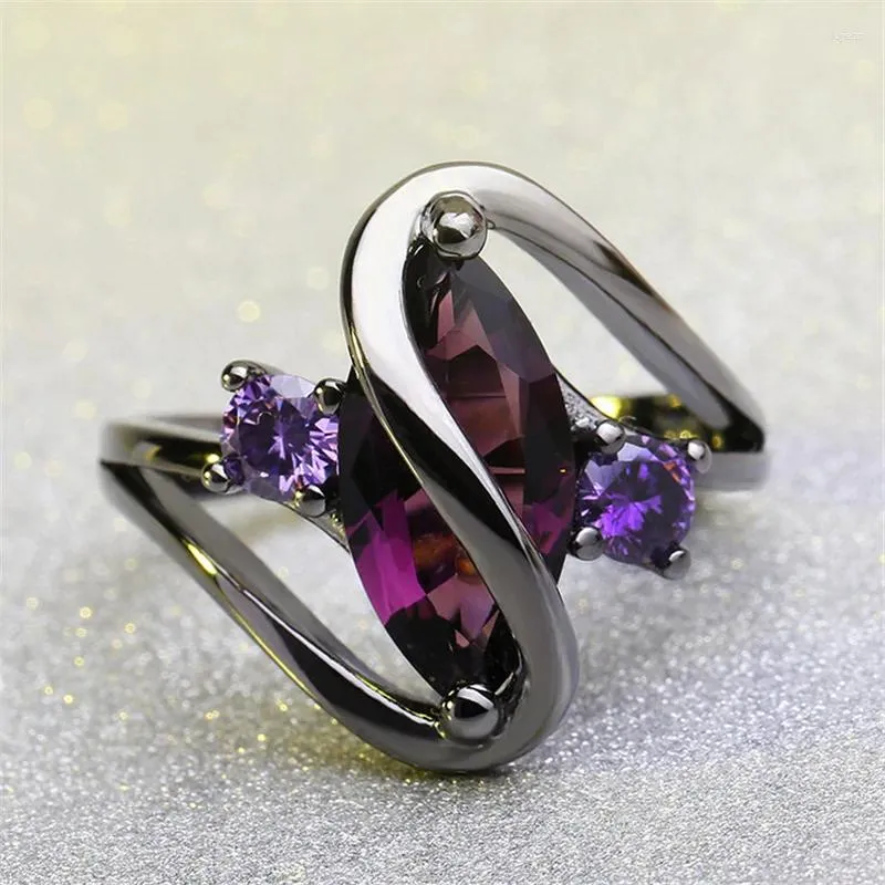Anéis de cluster de alta classe CZ roxo gemstone anel design sentido olho de cavalo preto metal geométrico soiree acessórios de festa na moda jóias