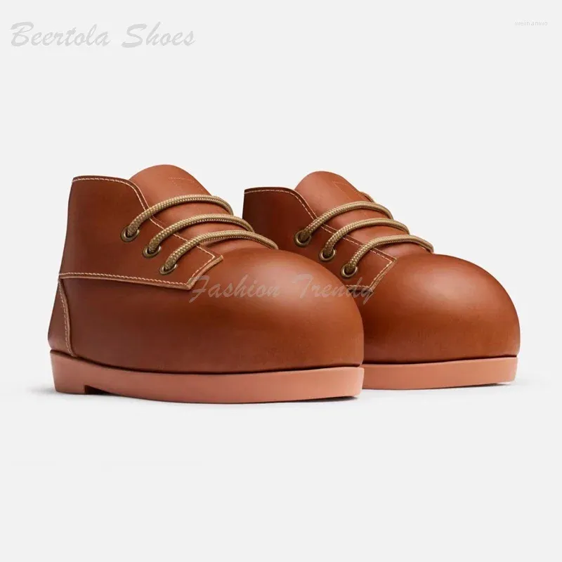 Botlar kahverengi deri büyük ayak parmağı ekmek ayakkabıları kadınlar derbi düz rahat çapraz dantel yukarı yuvarlak moda ayak bileği patik ayakkabı ayakkabı