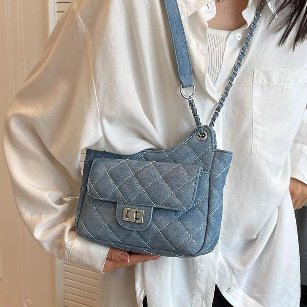 Western Style for Women New Trendy and Fashionable Diamond Grid Chain Small Square Summer Versatile Texture Crossbody Bag factory direct sales