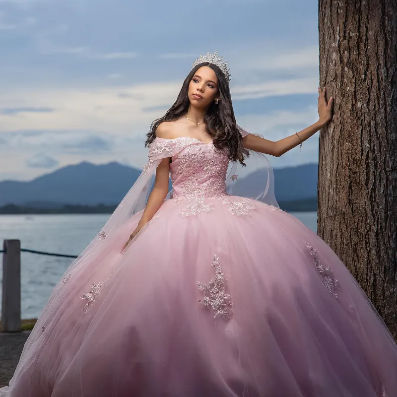 México rosa fora do ombro vestido de baile quinceanera vestido para menina applique tull com capa vestidos de festa de aniversário vestidos de baile doce 16