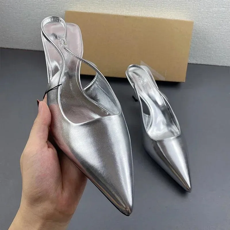 Geklede schoenen sexy hoge hakken feest damespumps 2024 herfst puntige neus comfortabel ondiep zilver slingbacks luxe designer dames